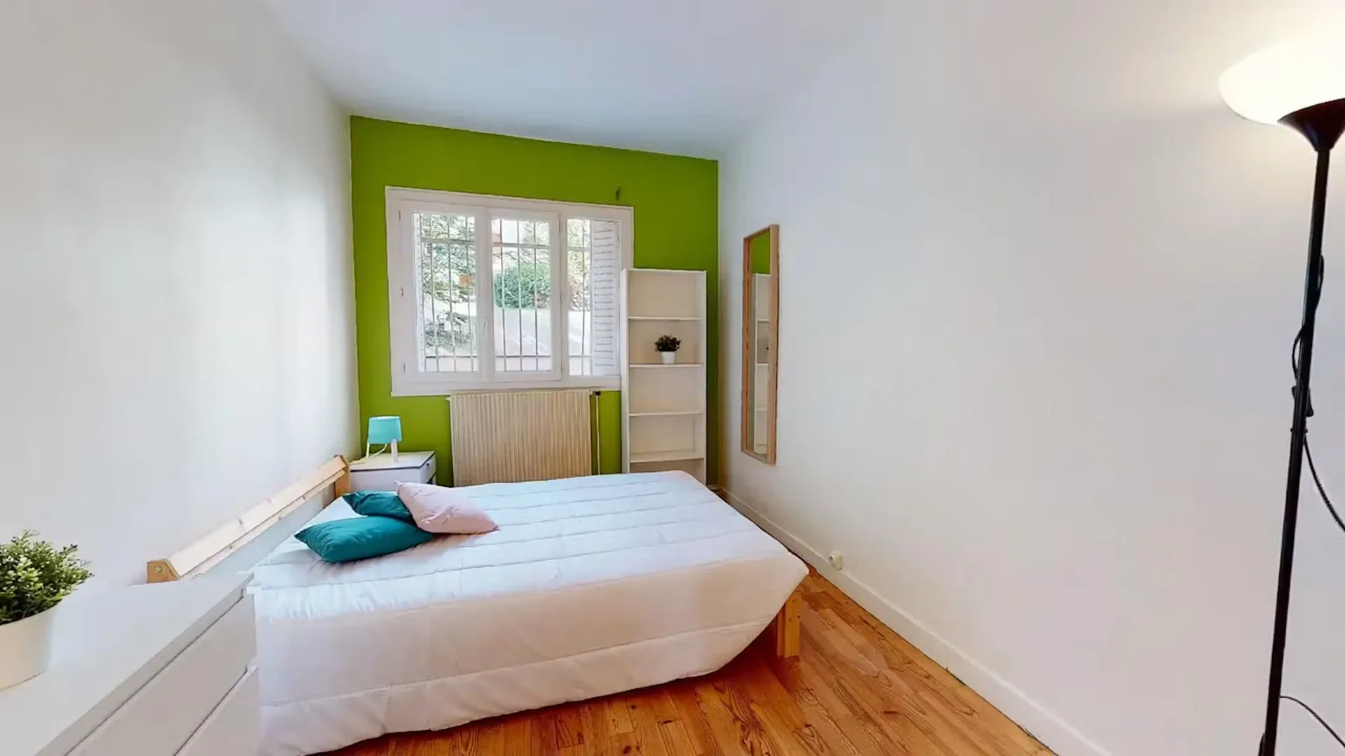 Quarto acolhedor para estudantes disponível em 