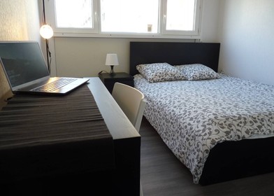 Habitación privada barata en Brest