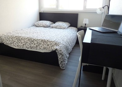 Renting rooms by the month in Brest