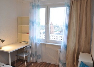 Luminosa stanza condivisa in affitto a Breslavia