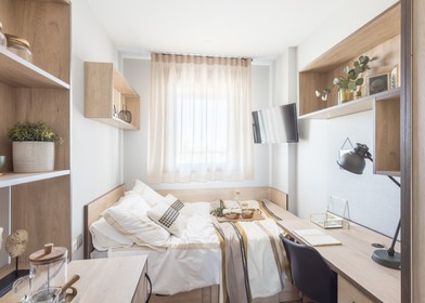 Habitación en alquiler con cama doble Sevilla