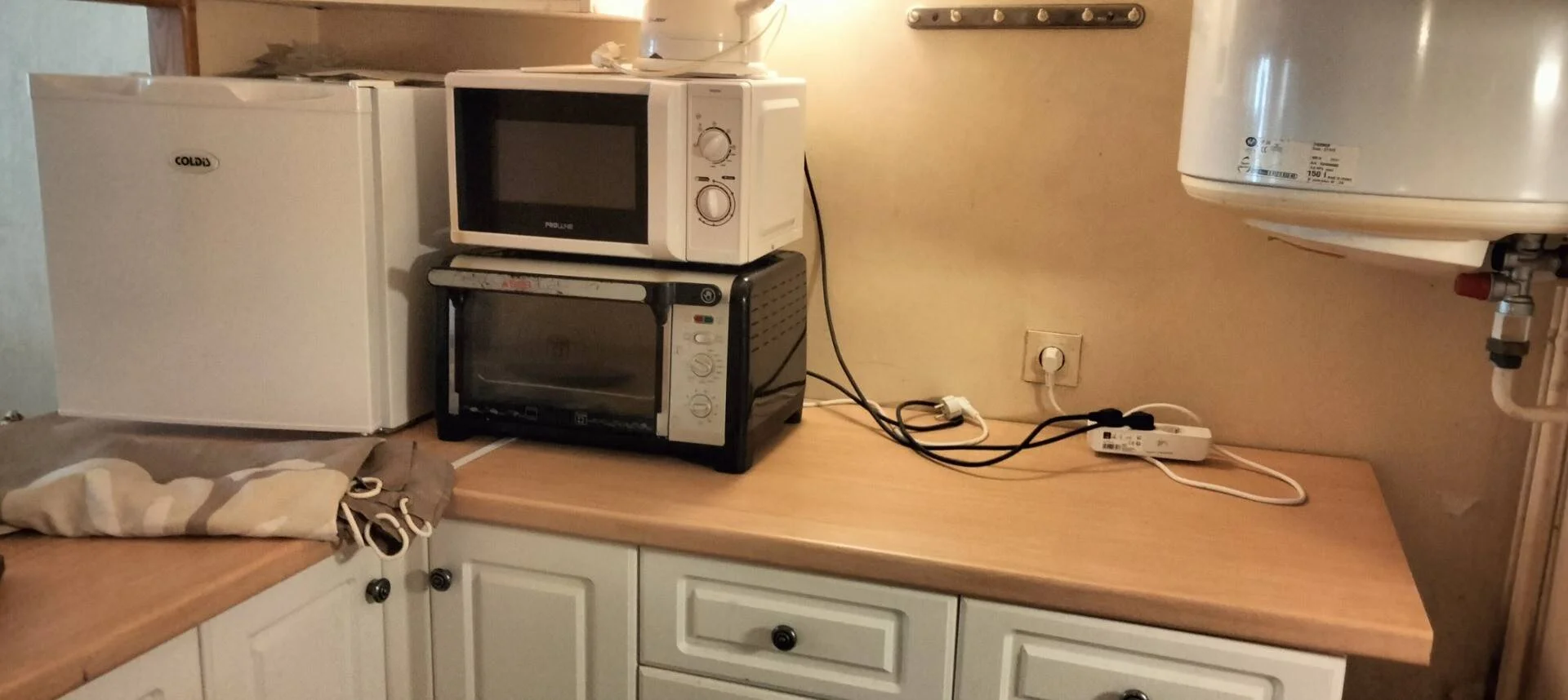 Room for rent in student apartment in , fully furnished