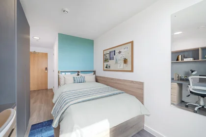 Privatzimmer im Wohnheim in der Alliot House, 4 Forest Road, Walthamstow, London, E17 6JJ United Kingdom, bild 3 von 25