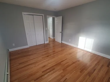 Gesamte Unterkunft im Wohnheim in der 4, Oakcrest, Unit 31, Hyde Park, Boston, MA, 02136, bild 11 von 12