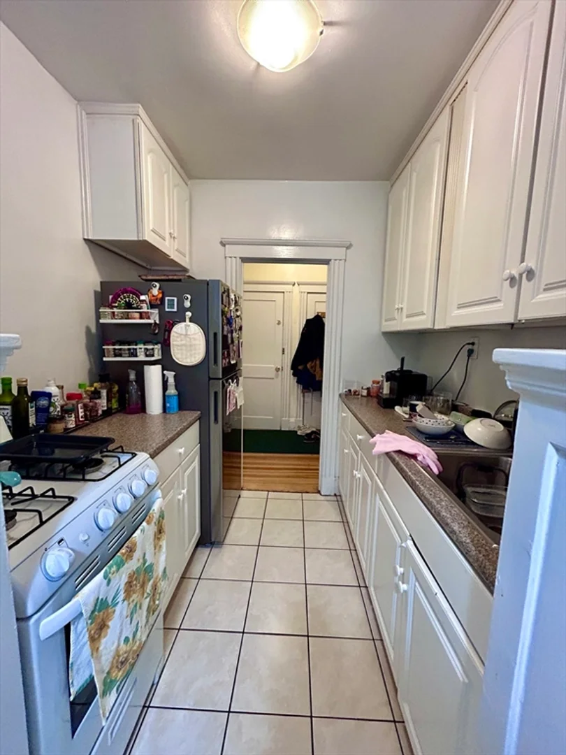 20, Jamaicaway, Unit 9, Jamaica Plain, Boston, MA, 02130