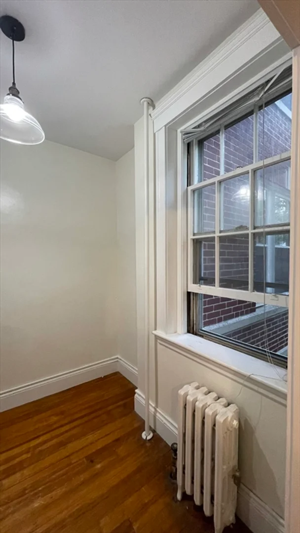 Minimalist student studio in  with efficient layout