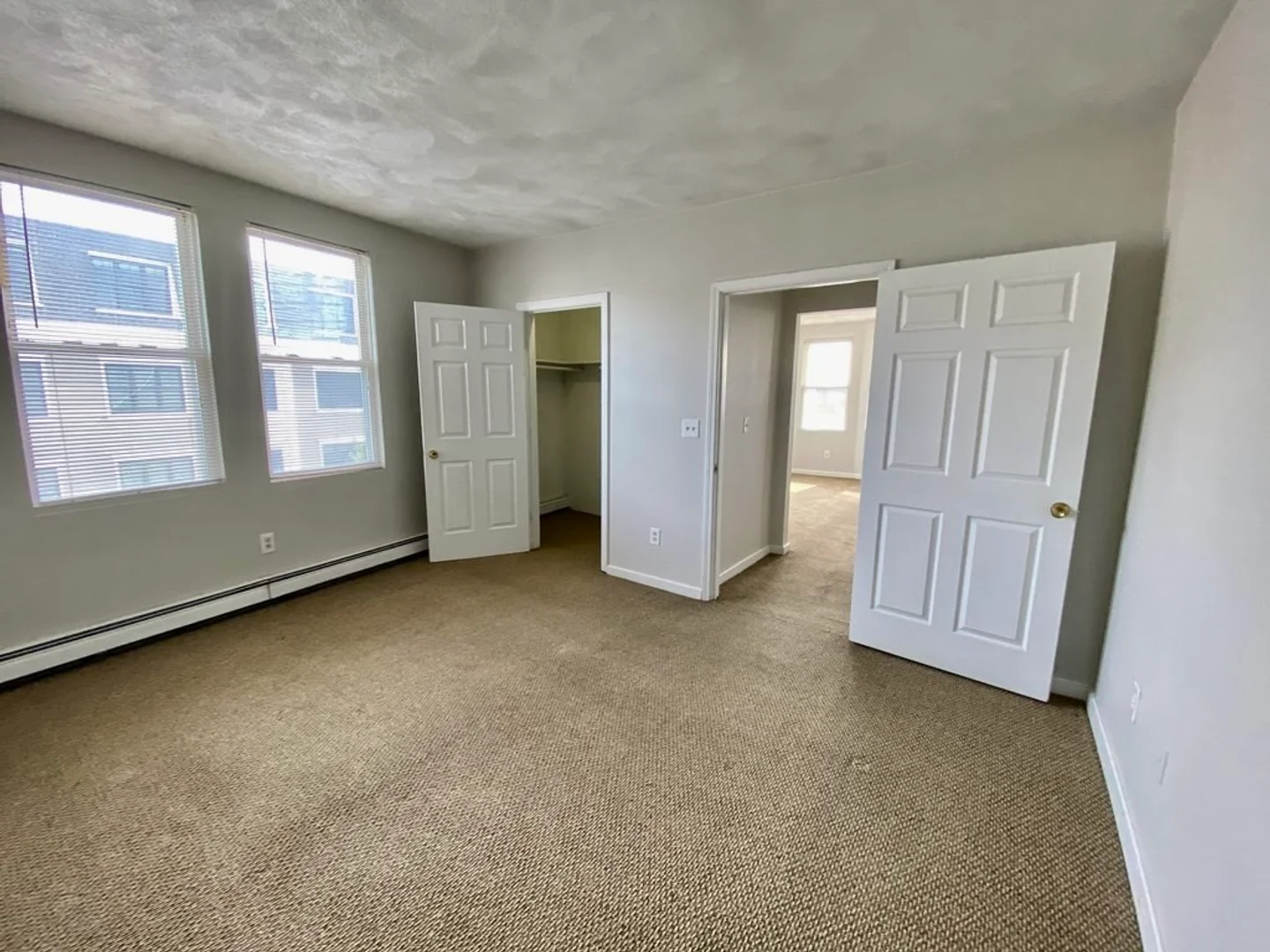 594, Somerville Ave., Unit 2B, Spring Hill, Somerville, MA, 02145
