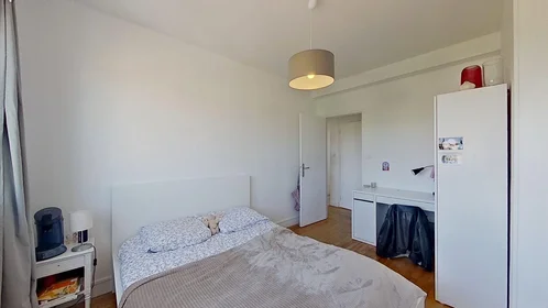 Habitación privada en 106 Rue D'orléans, imagen 3 de 17