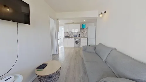Privatzimmer in der 8 Rue Granon, bild 1 von 10