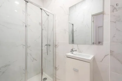 Privatzimmer in der Escadinhas da Saúde, bild 8 von 15