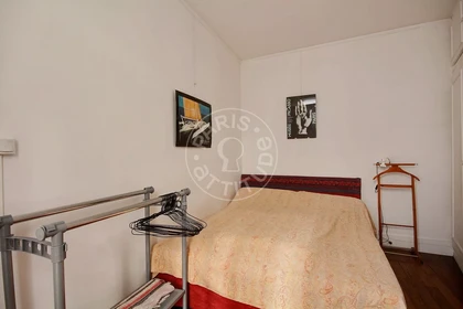 Entire apartment at Rue des Feuillantines, image 2 of 16