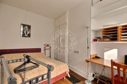 Entire apartment at Rue des Feuillantines, image 11 of 16