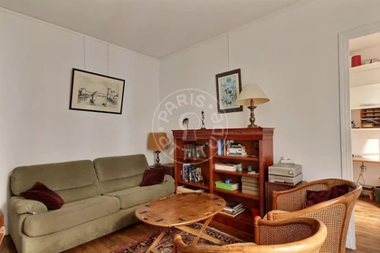 Entire apartment at Rue des Feuillantines, image 5 of 16