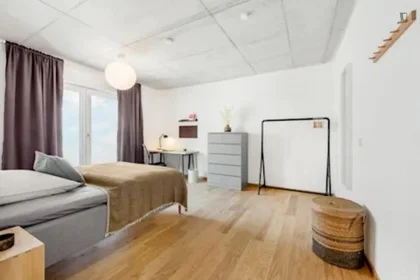 Quarto privado em Heßstrasse, imagem 1 de 10