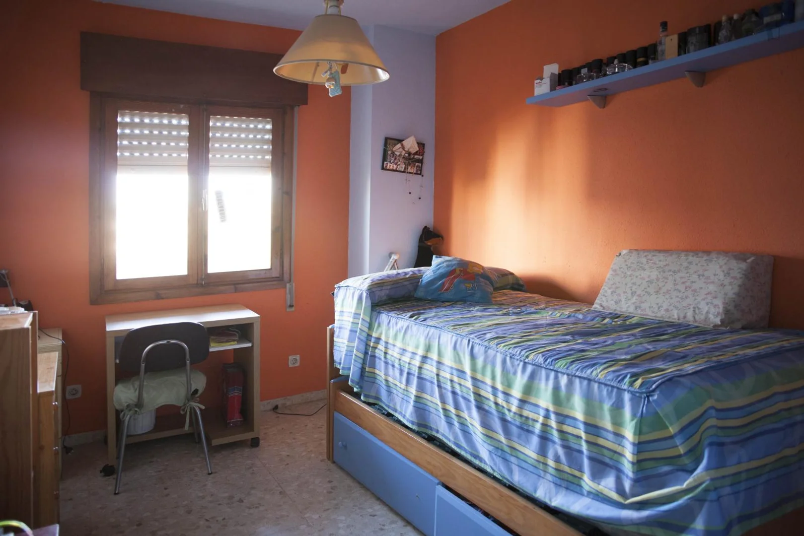 Quarto de estudante funcional perfeito para estudar em 