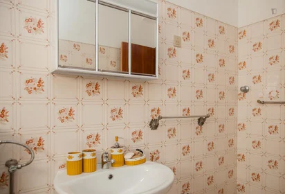 Privatzimmer in der Avenida Fernando Namora, bild 19 von 20