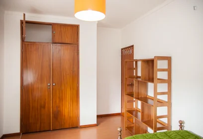Privatzimmer in der Avenida Fernando Namora, bild 3 von 17