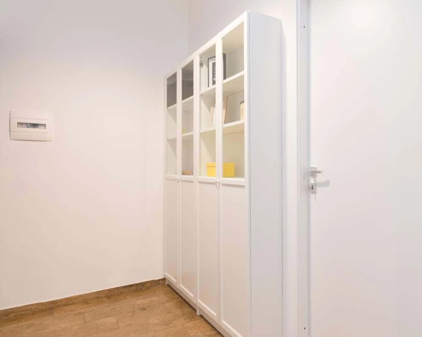 Funktionelles Studentenzimmer perfekt zum Studieren in 