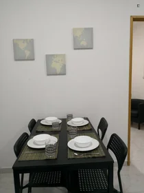 Quarto privado em Rua Francisco dos Anjos Diniz, imagem 12 de 16