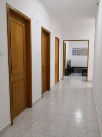 Quarto privado em Rua Francisco dos Anjos Diniz, imagem 13 de 16