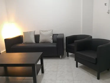Quarto privado em Rua Francisco dos Anjos Diniz, imagem 5 de 16