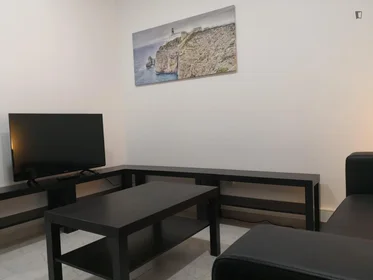 Quarto privado em Rua Francisco dos Anjos Diniz, imagem 6 de 16