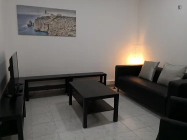 Quarto privado em Rua Francisco dos Anjos Diniz, imagem 7 de 16