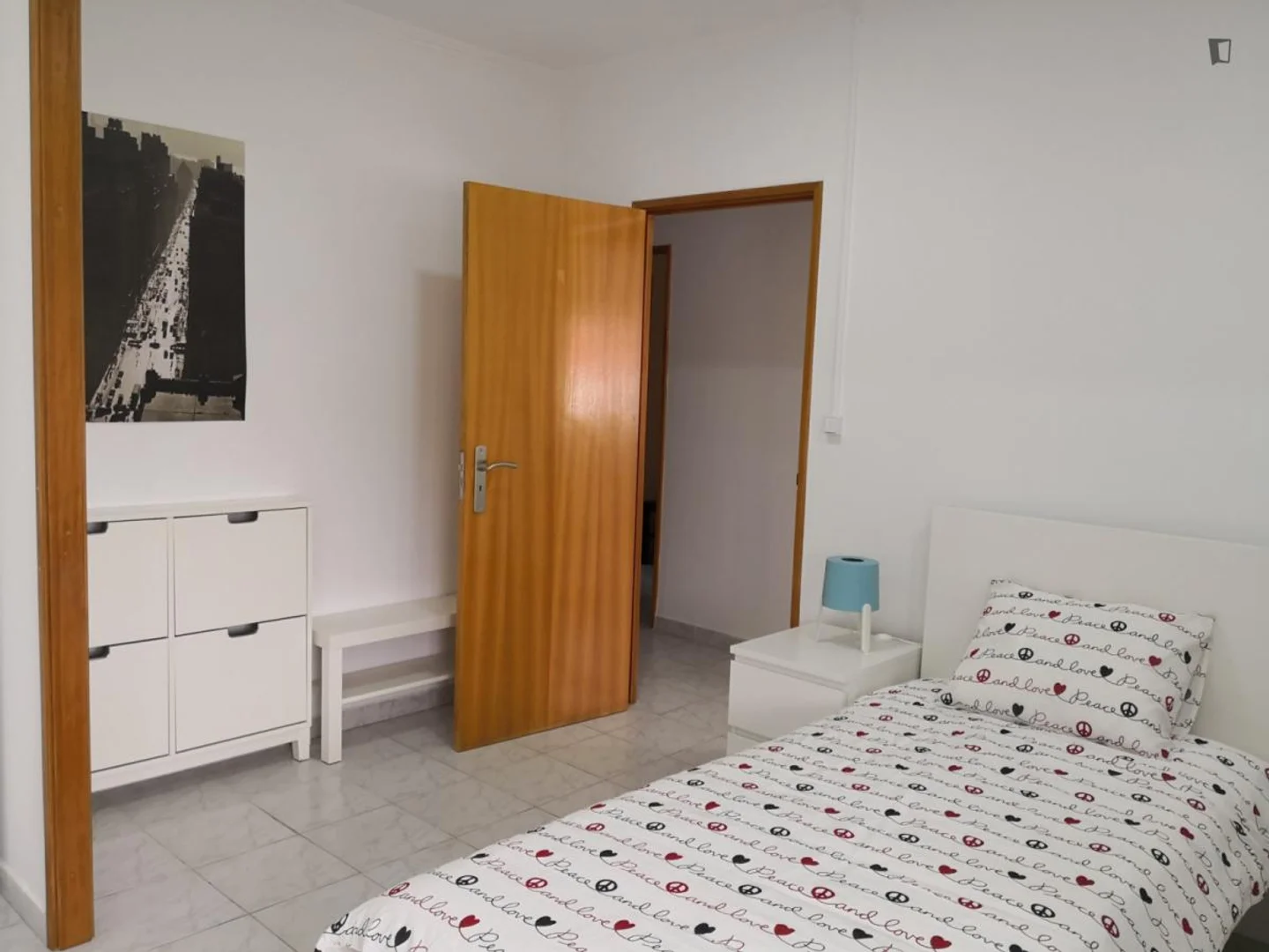 Budget-friendly student room close to campus in 