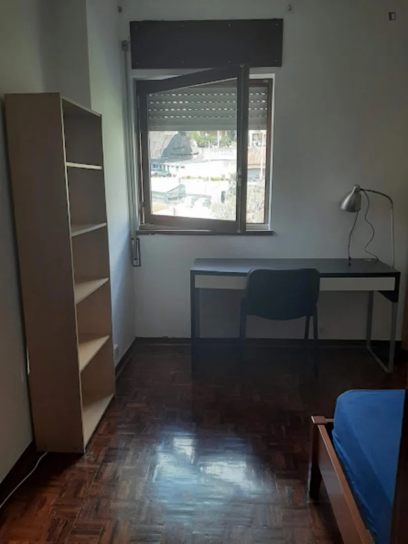 Chambre d'étudiant économique avec emplacement pratique dans 