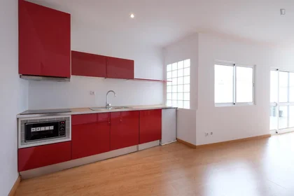 Logement entier à Rua dos Oleiros, image 4 de 15