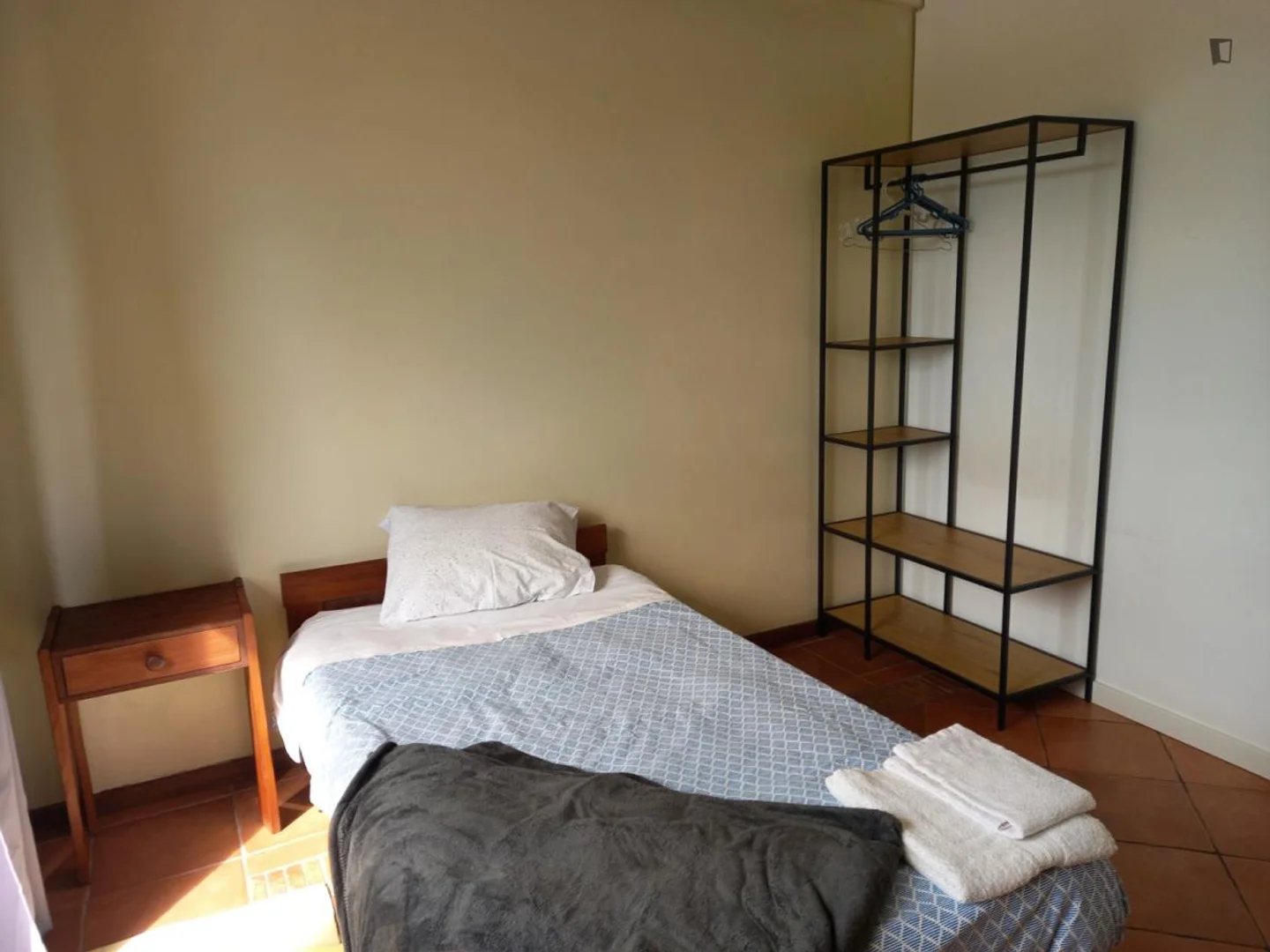Student-friendly room in with modern amenities