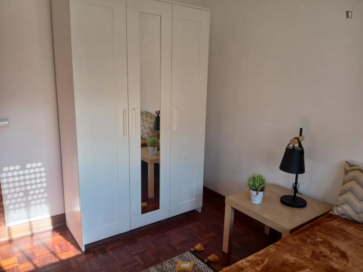 Studentenfreundliches Zimmer in mit modernen Annehmlichkeiten