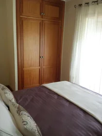 Logement entier à Rua António Jardim, image 2 de 12