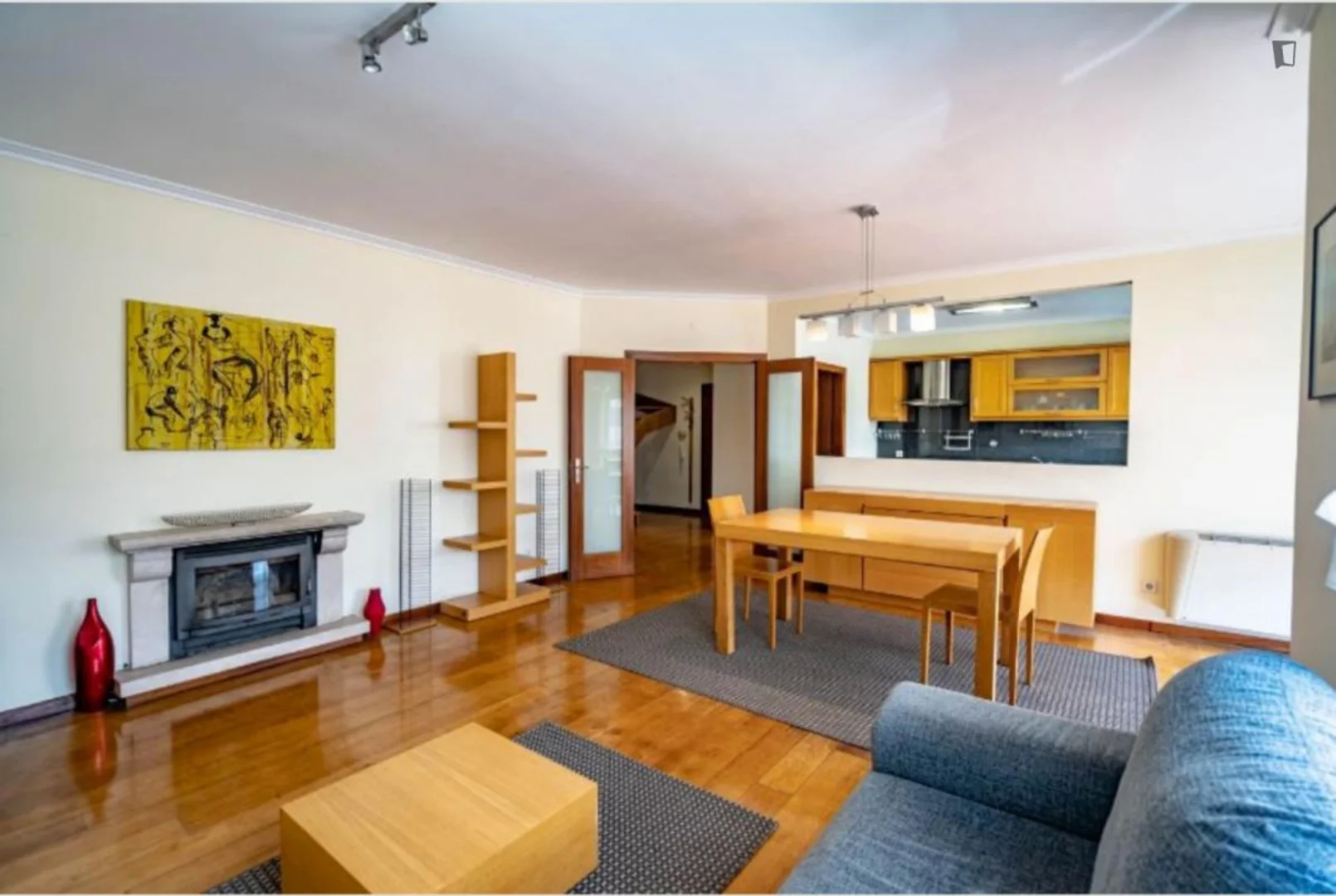 Habitación estudiantil económica con ubicación conveniente en 