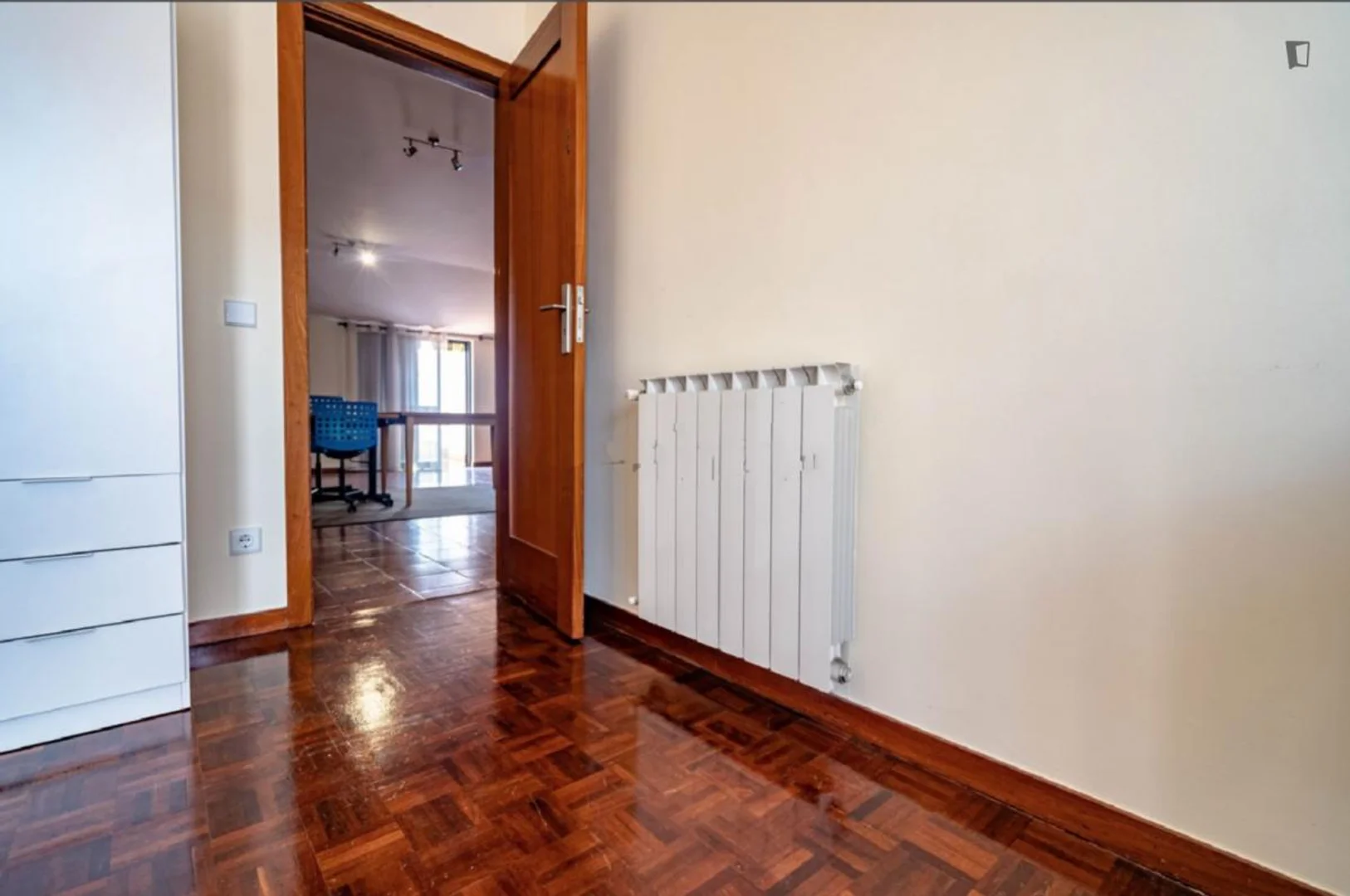 Habitación para estudiantes en  con modernas comodidades