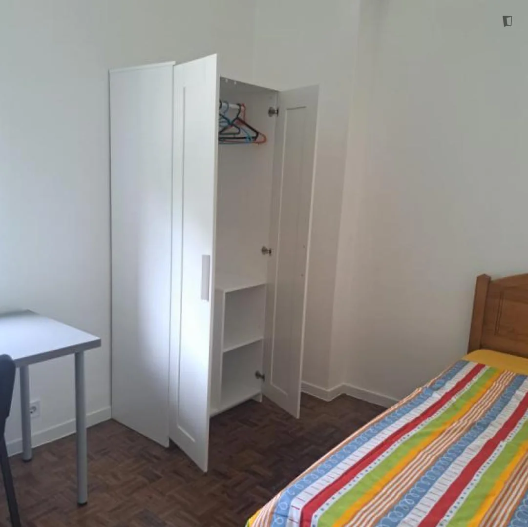 Chambre d'étudiant économique avec emplacement pratique dans 