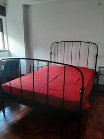 Chambre privée à Rua Carolina Michaellis, image 1 de 9