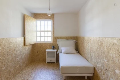 Habitación privada en Rua Adelino Veiga, imagen 1 de 7