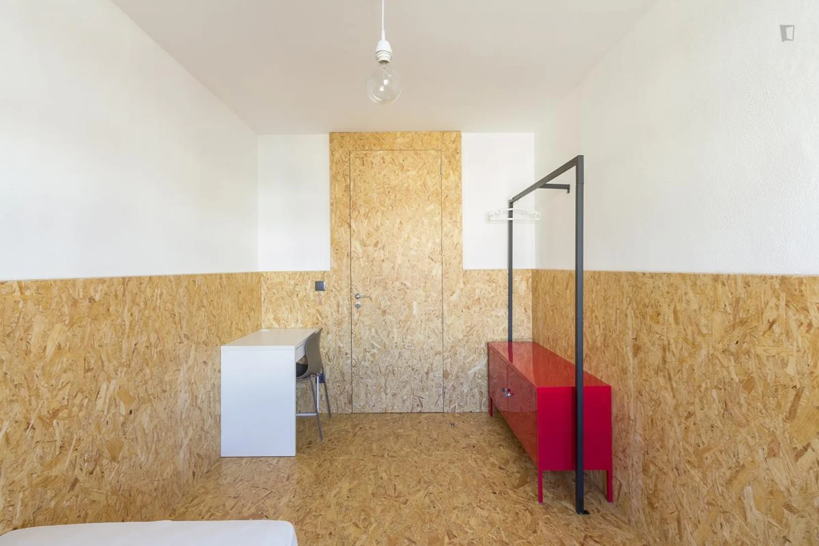 Habitación para estudiantes en  con área de estudio y facilidades compartidas