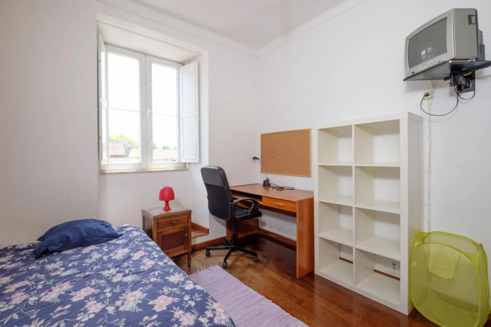 Habitación para estudiantes en  con modernas comodidades