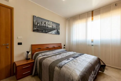 Logement entier à Via delle Forze Armate, image 2 de 24