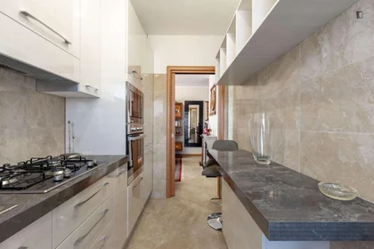 Logement entier à Via delle Forze Armate, image 12 de 24