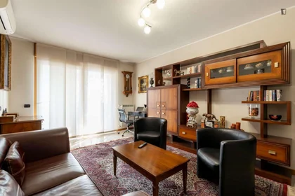 Logement entier à Via delle Forze Armate, image 6 de 24