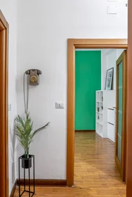Habitación privada en Via Tavazzano, imagen 13 de 14