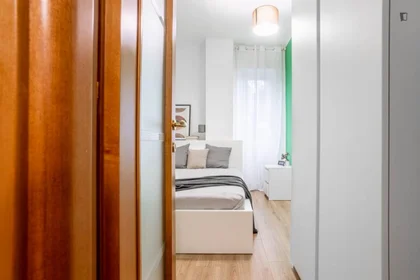 Habitación privada en Via Tavazzano, imagen 4 de 14