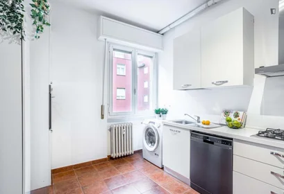 Habitación privada en Via Tavazzano, imagen 8 de 14