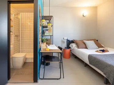 Quarto privado em residência em C/ de Sancho de Ávila, 22, imagem 2 de 15