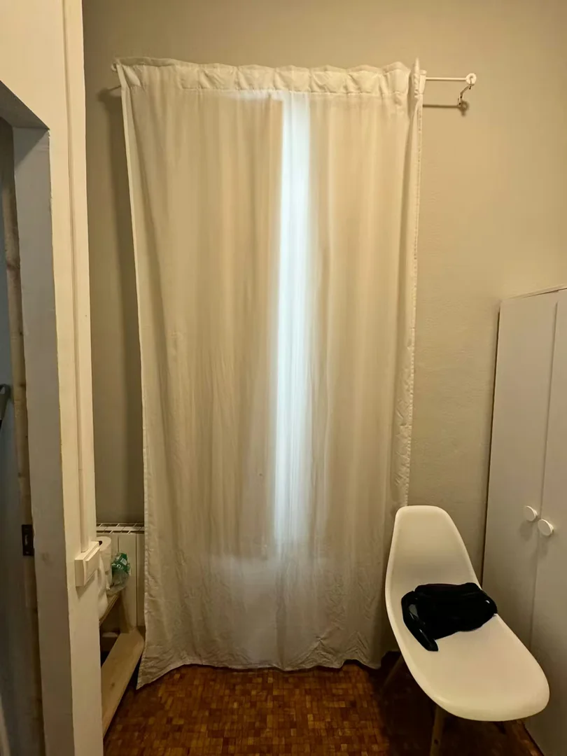 Chambre d'étudiant confortable et spacieuse dans 