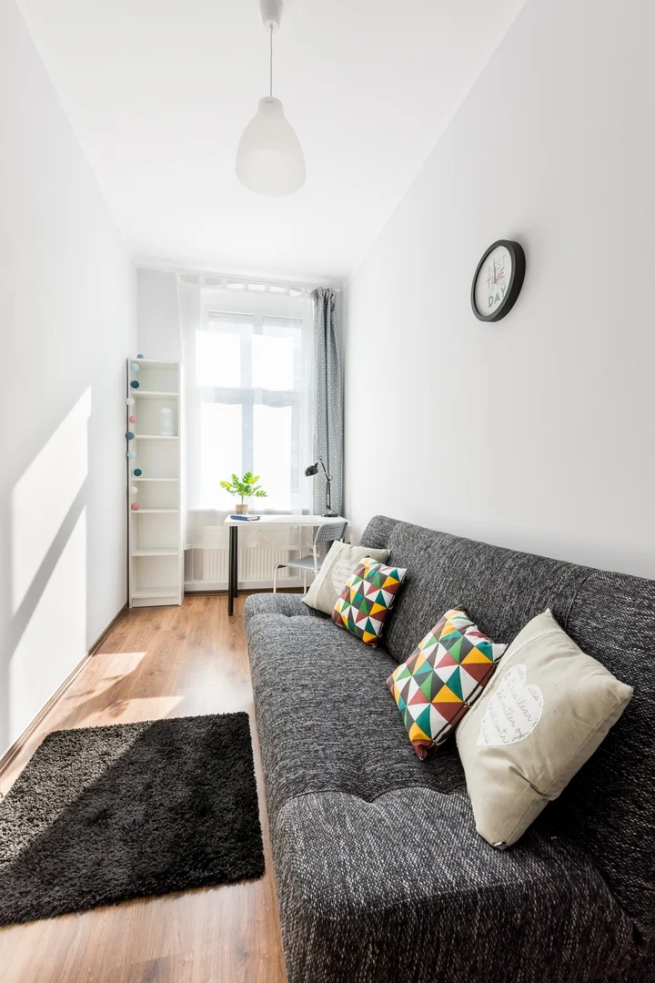 Habitación para estudiantes en  con área de estudio y facilidades compartidas