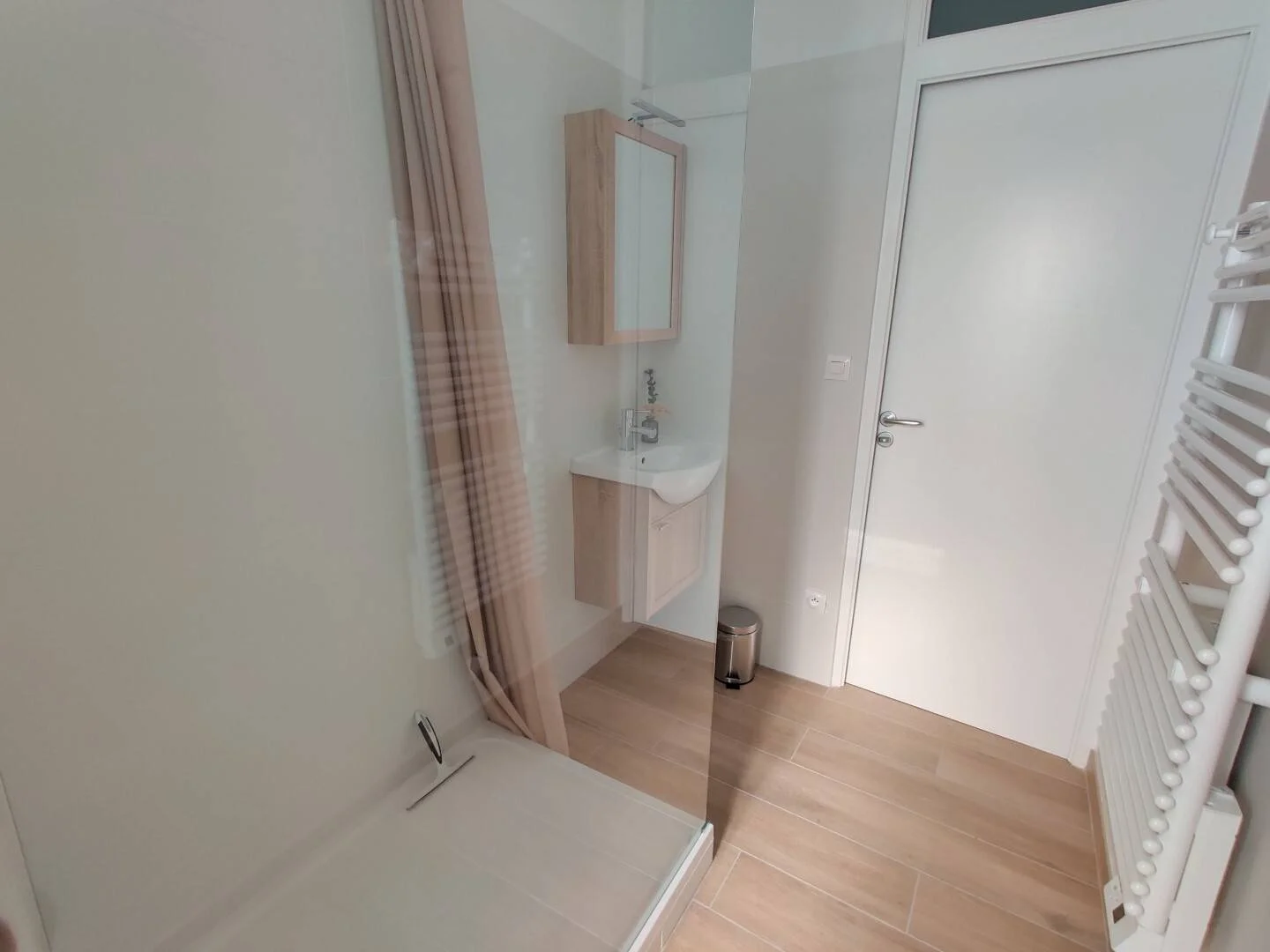 Chambre d'étudiant confortable et spacieuse dans 